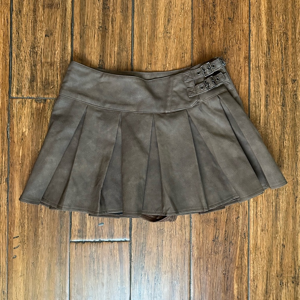 Windsor Chocolate Brown Pleated Mini Skirt